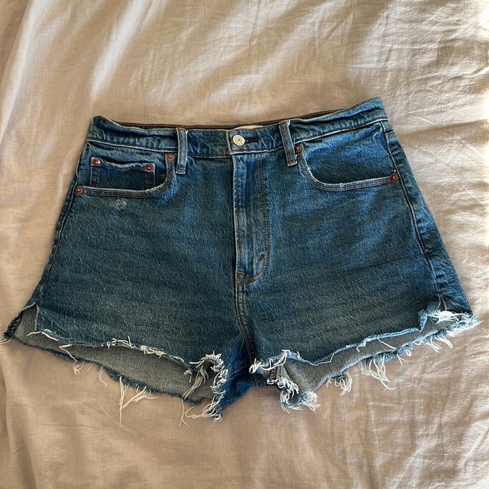 Abercrombie High Rise Mom Short